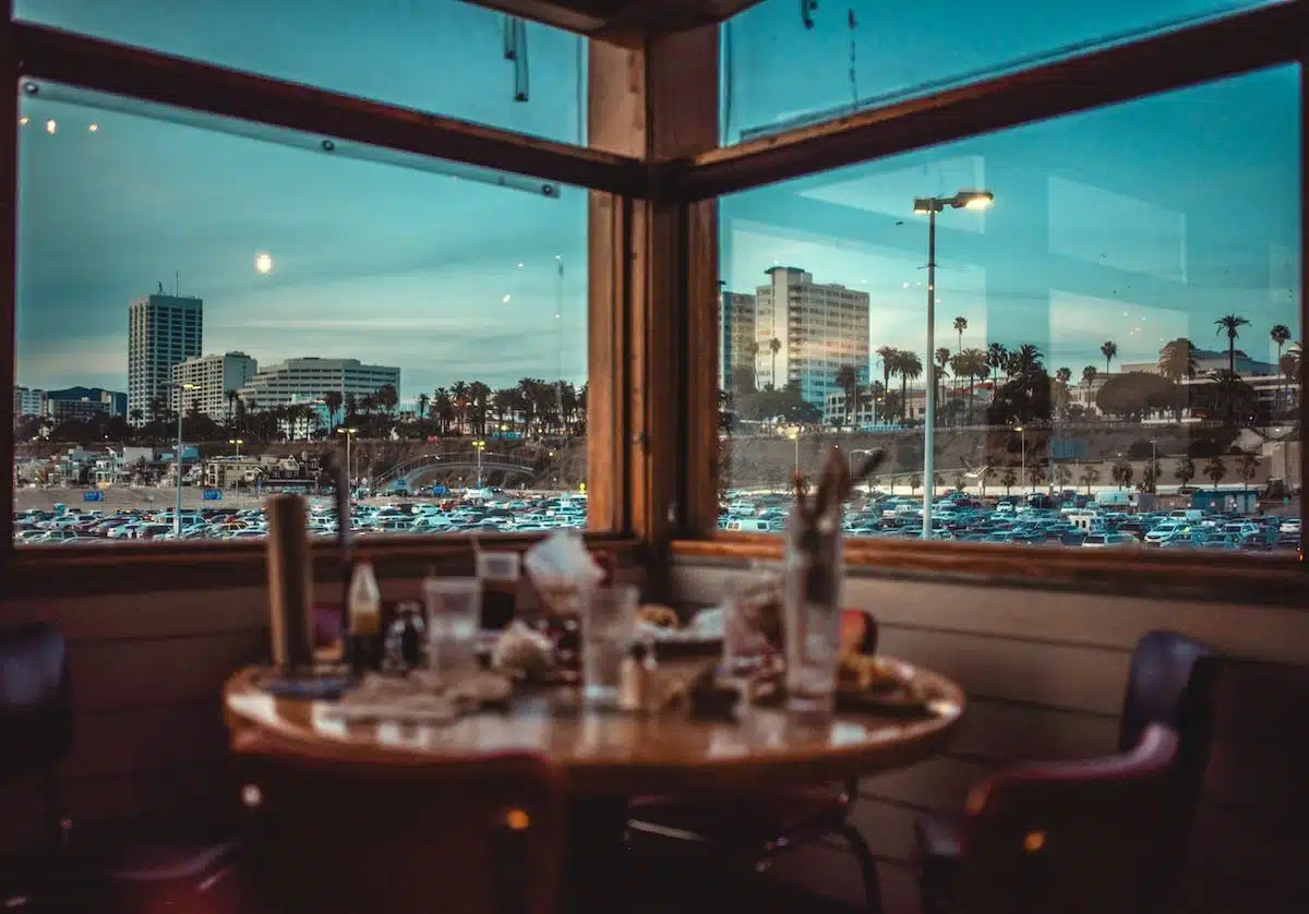restaurant parking